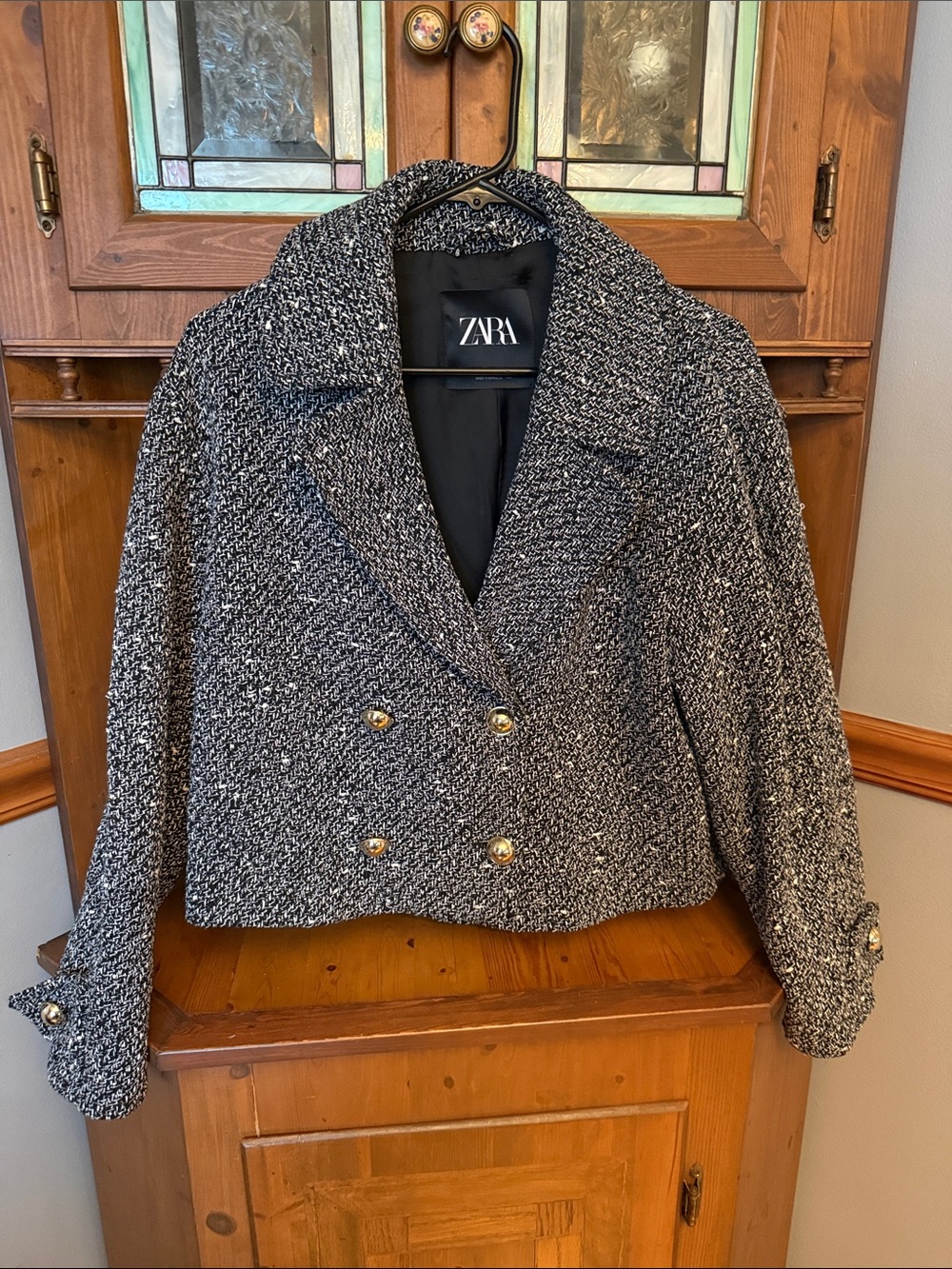 Zara Cropped Textured Tweed Jacket with Gold Pearl Buttons - Black/White Size M